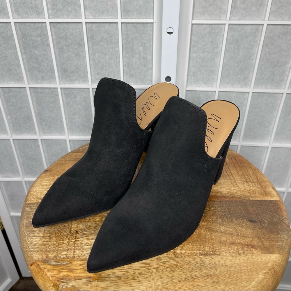 Wild Pair Women’s Black Carlitaf Shoes - Picture 7 of 8